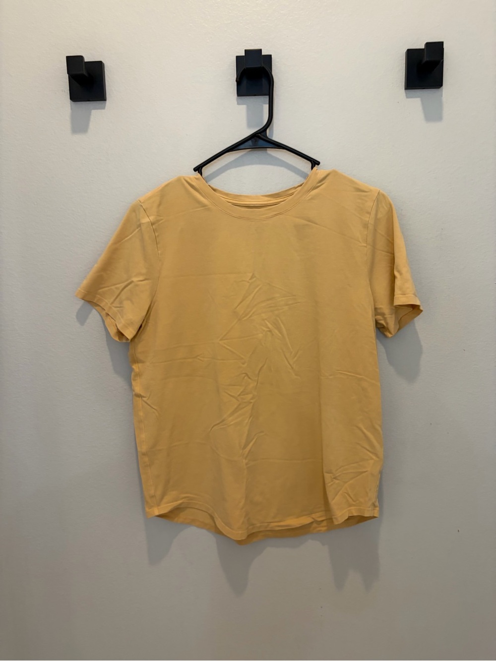 Lululemon Classic Women's Short Sleeve Tee - light orange